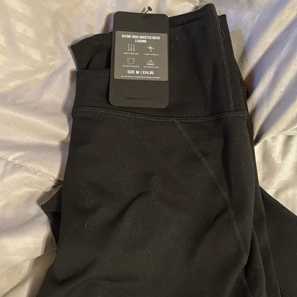 Fabletics Black NWT Size M. Never worn. 74.95. Mesh accents. - Picture 3 of 10